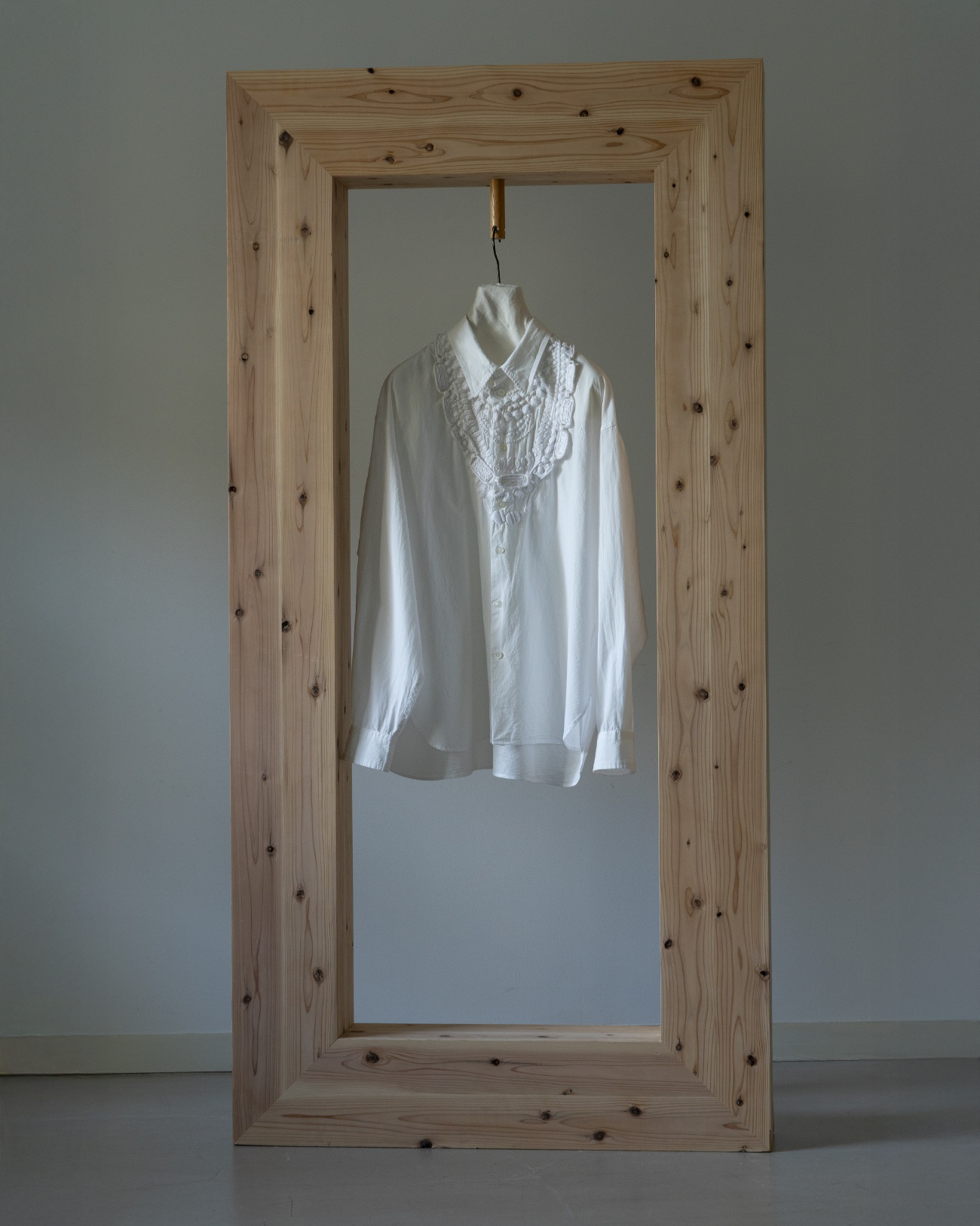 Hand embroidery shirt 